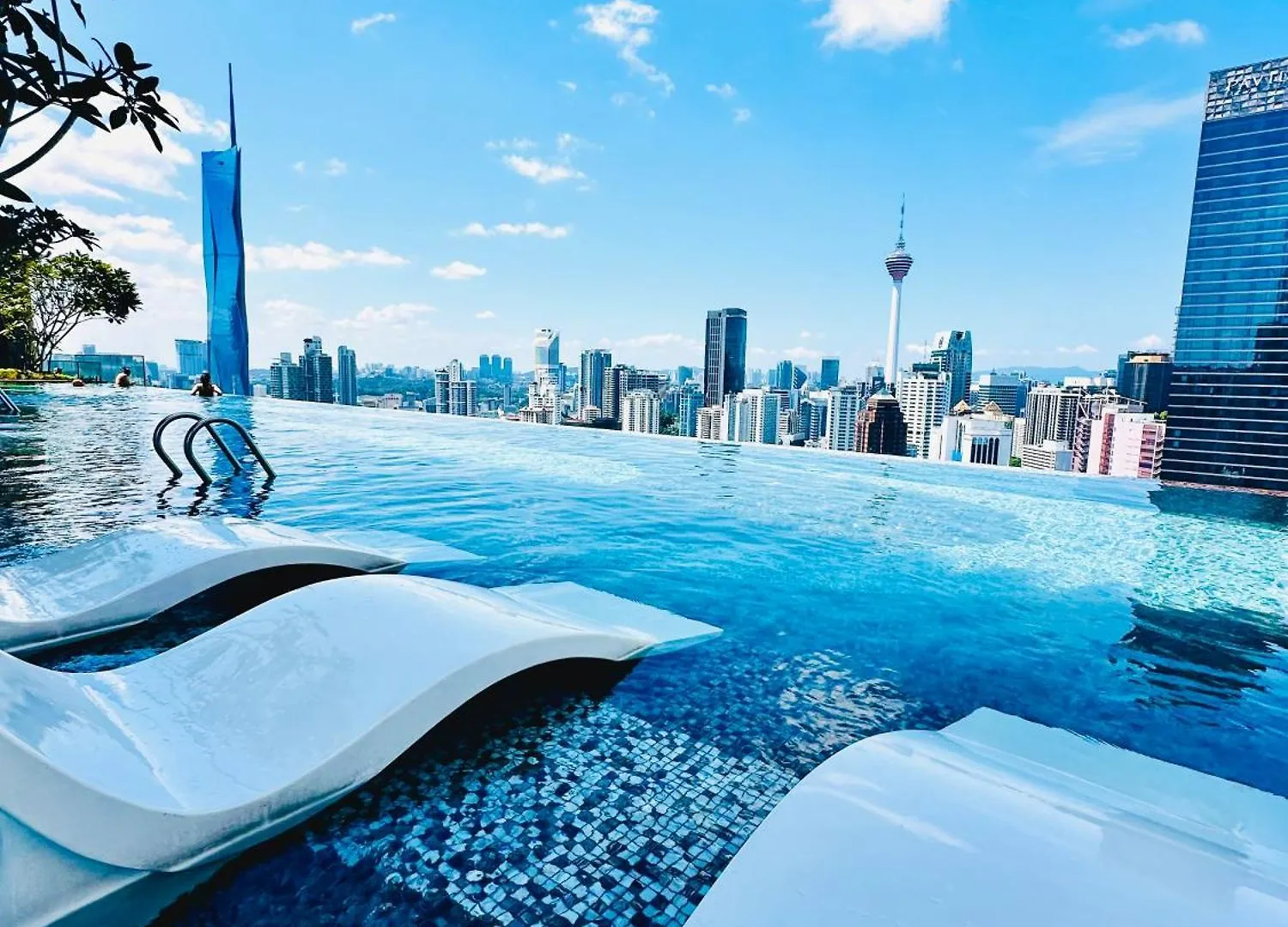 Maxx Royal Suites At Axon Kuala Lumpur